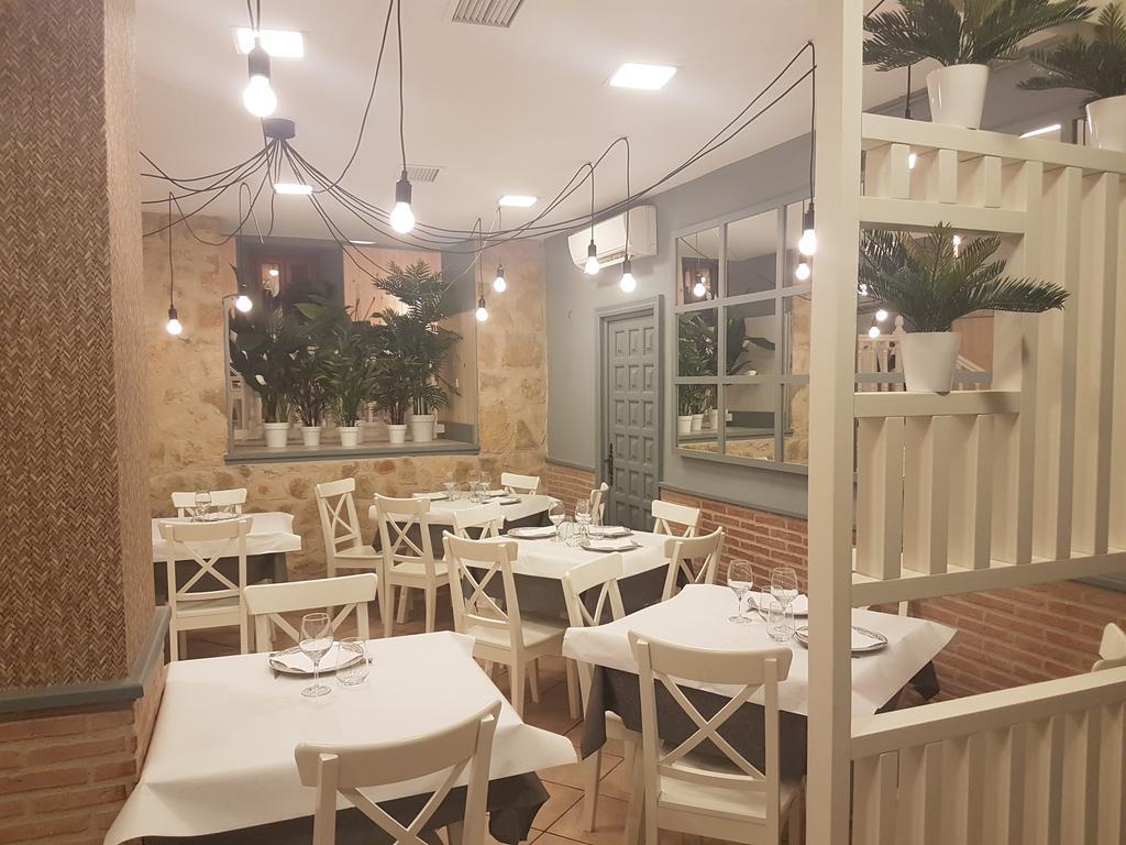 Hostal Meson Castilla سيغوينزا المظهر الخارجي الصورة